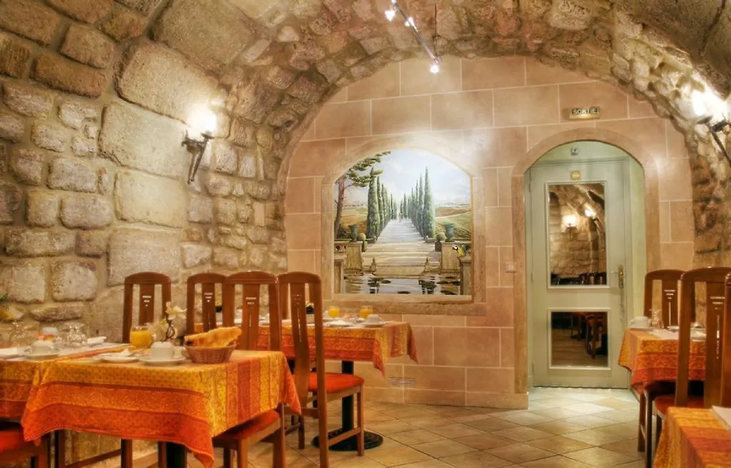Louvre Sainte Anne Hotel Paris