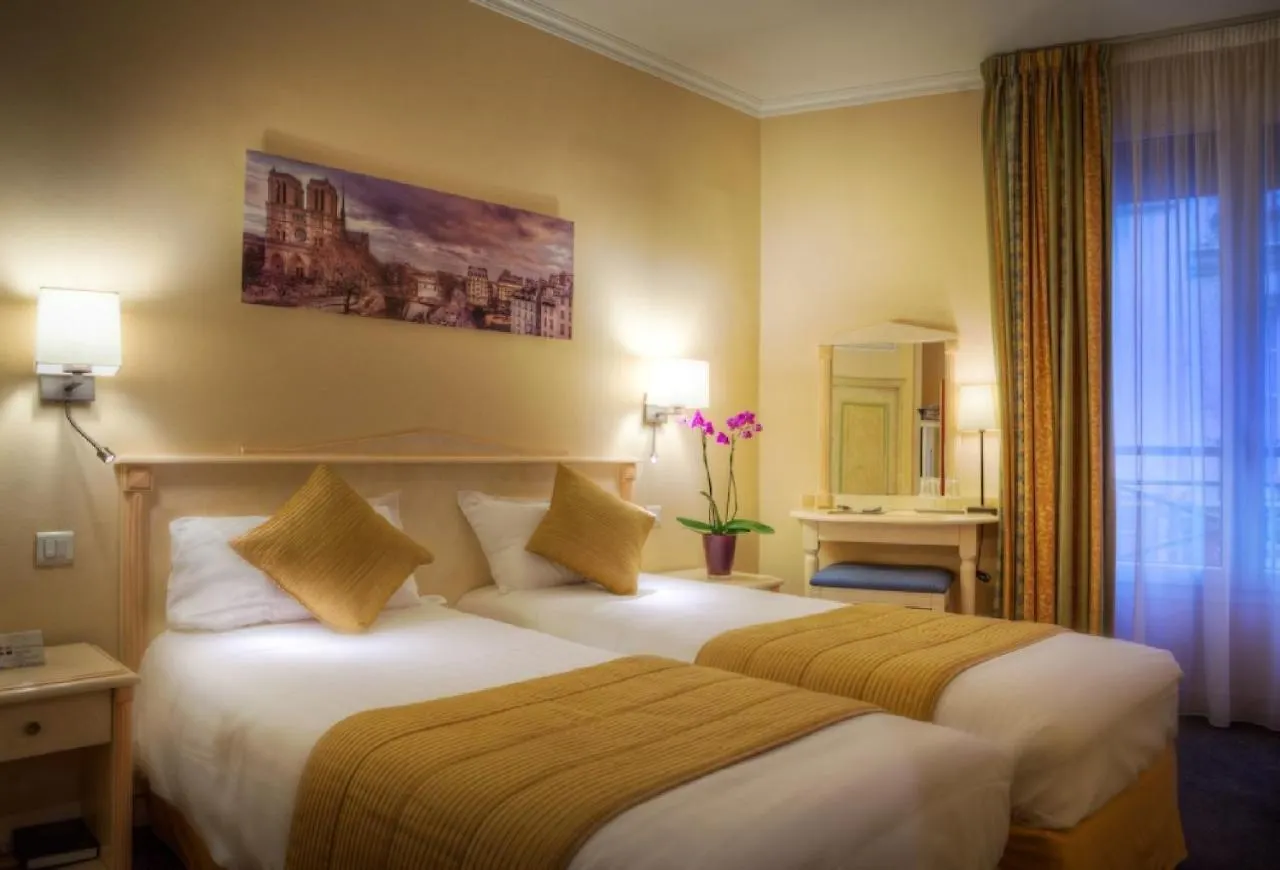 Hotel Louvre Sainte Anne Paris