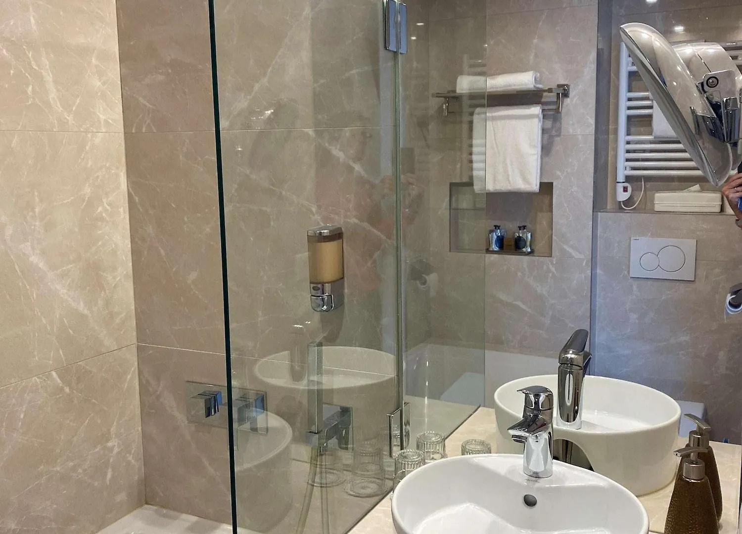 Hotel Louvre Sainte Anne 3*